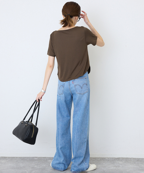 SLOBE IENA(スローブイエナ)の「ソフト天竺ドレープTEE(Tシャツ/カットソー・レディース・ブラック/ブラウン・FREE)」の13枚目の写真