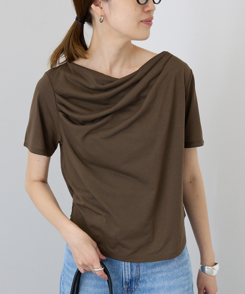 SLOBE IENA(スローブイエナ)の「ソフト天竺ドレープTEE(Tシャツ/カットソー・レディース・ブラック/ブラウン・FREE)」の15枚目の写真