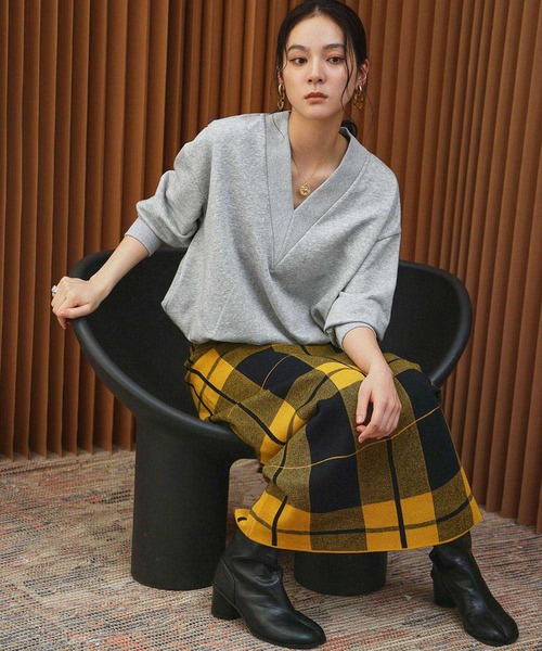 ELFRANK（エルフランク）の「【2026AW】【M～Lサイズ展開】Vネックボリュームスリーブスウェットプルオーバー【洗える】《着用動画あり》（Tシャツ/カットソー・レディース・ネイビー/ピンク/オフホワイト/グレー・M/L）」の16枚目の写真