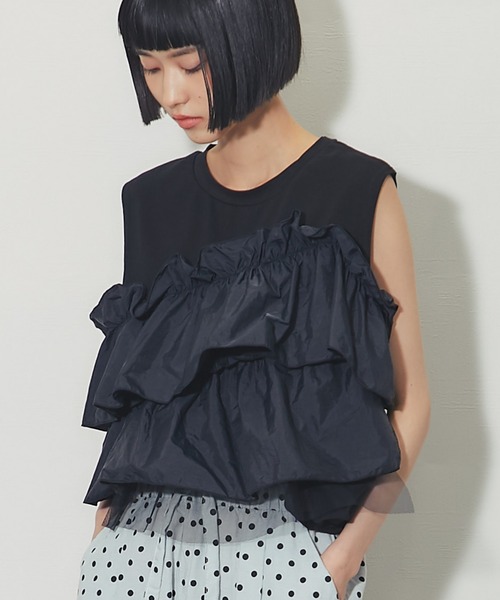 ANOTHER S(アナザーエス)の「マルチウェイフリルデザイントップス(Tシャツ/カットソー・レディース・ブラック/ブラウン/オフホワイト・FREE)」の3枚目の写真