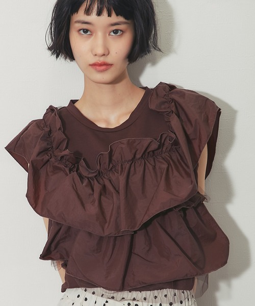 ANOTHER S(アナザーエス)の「マルチウェイフリルデザイントップス(Tシャツ/カットソー・レディース・ブラック/ブラウン/オフホワイト・FREE)」の18枚目の写真