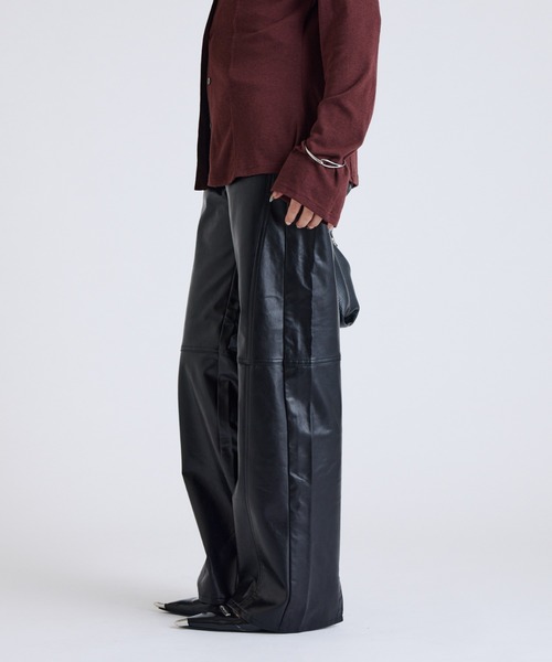 Lui's(ルイス)の「フェイクレザー切替5ポケットパンツ(その他パンツ・レディース・ブラック/グレー・36/38)」の5枚目の写真