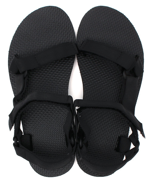 Teva(テバ)の「TEVA:ORIGINAL UNIVERSAL◇■(サンダル・レディース・ブラック/オフホワイト・50/60/70/80)」の4枚目の写真