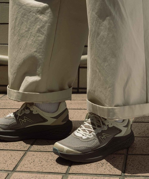 KARHU(カルフ)の「KARHU / “MESTARI RUN LS” スニーカー(スニーカー・レディース・ライトグレー/グレー/グレー系・10/6/7/9/8/5)」の3枚目の写真