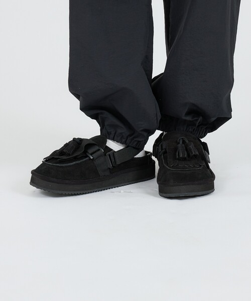 SHAKA(シャカ)の「【SHAKA / シャカ】キルトタッセル ミュールサンダル / SK-296 MOC MULE TASSEL SUEDE(モカシン/デッキシューズ・メンズ・ベージュ/ダークブラウン/ブラック・28/27/26)」の2枚目の写真
