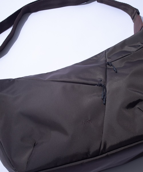 F/CE. (エフシーイー)の「F/CE. 420 re/cor 2WAY SHOULDER TOTE 2.0 / エフシーイー 420 レコー 2ウェイ ショルダー トート 2.0(ショルダーバッグ・メンズ・ブラック/ブラウン/パープル・FREE)」の7枚目の写真