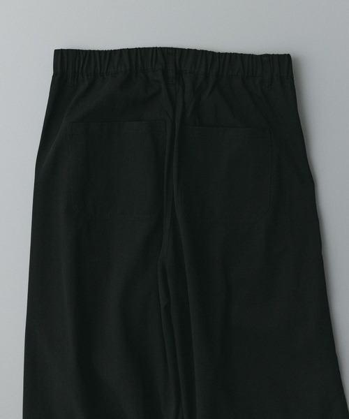 remer(リメール)の「remer 26秋冬新作 - loose powdery touch deep tuck wide PT / パウダリータッチ ディープタックワイドパンツ(その他パンツ・メンズ・ダークグレー/オフホワイト/ブラック・X-SMALL/LARGE/MEDIUM/SMALL)」の11枚目の写真