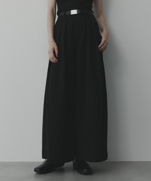 remer(リメール)の「remer 26秋冬新作 - loose powdery touch deep tuck wide PT / パウダリータッチ ディープタックワイドパンツ(その他パンツ・メンズ・ダークグレー/オフホワイト/ブラック・X-SMALL/LARGE/MEDIUM/SMALL)」の14枚目の写真