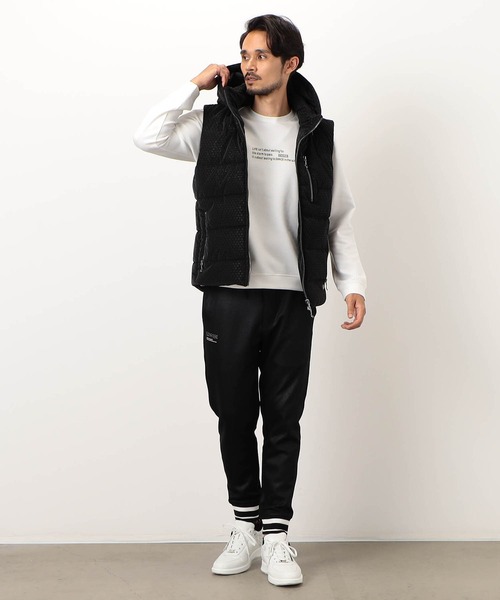 NICOLE CLUB FOR MEN(ニコルクラブフォーメン)の「【NICOLE SPORTS】ロゴデザインパテッドベスト(ダウンベスト・メンズ・ブラック系その他/ブラック・MEDIUM/LARGE/X-LARGE)」の4枚目の写真
