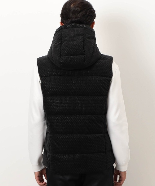 NICOLE CLUB FOR MEN(ニコルクラブフォーメン)の「【NICOLE SPORTS】ロゴデザインパテッドベスト(ダウンベスト・メンズ・ブラック系その他/ブラック・MEDIUM/LARGE/X-LARGE)」の7枚目の写真