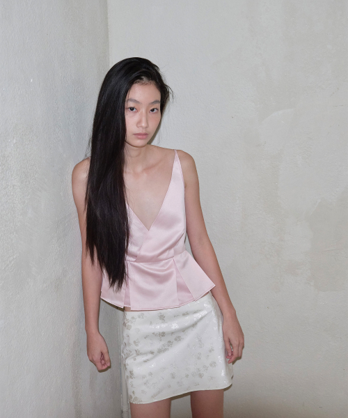 THEPORTA(ザ ポルタ)の「FLORAL JACQUARD MINI SKIRT, CREAM(スカート・レディース・その他・MEDIUM)」の3枚目の写真
