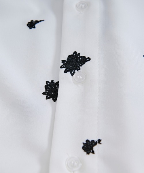 Ellno Loset(エルノロゼット)の「オールオーバーフラワー刺繍シャツ/SETUP対応(シャツ/ブラウス・メンズ・オフホワイト/ブラック・SMALL/LARGE/MEDIUM)」の18枚目の写真