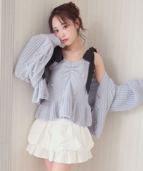 MAJESTIC LEGON(マジェスティックレゴン)の「ビジューボタンマシュマロモールカーデ(カーディガン/ボレロ・レディース・ブルー系その他5/ブラック/アイボリー/ピンク・MEDIUM)」の3枚目の写真