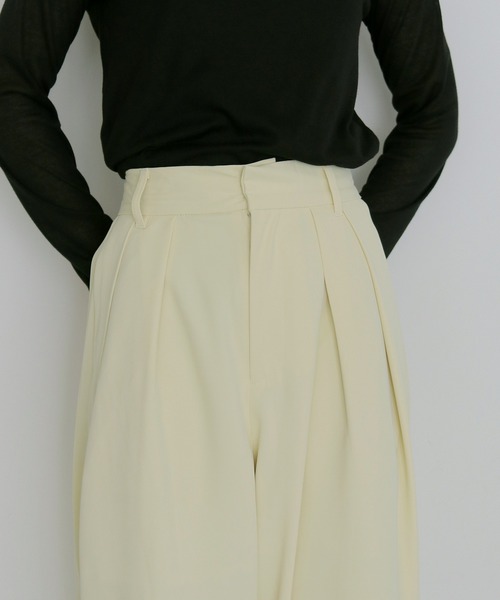 cheriella(シェリエラ)の「【cheriella】タックスラックス TUCK SLACKS(スラックス・レディース・ブラック/イエロー/オフホワイト・FREE)」の15枚目の写真