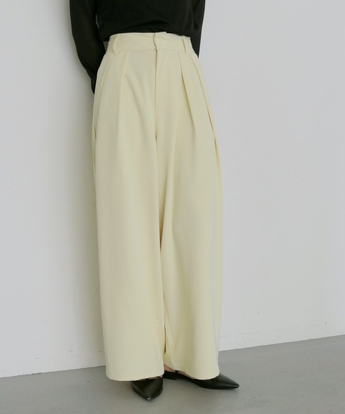 cheriella(シェリエラ)の「【cheriella】タックスラックス TUCK SLACKS(スラックス・レディース・ブラック/イエロー/オフホワイト・FREE)」の17枚目の写真
