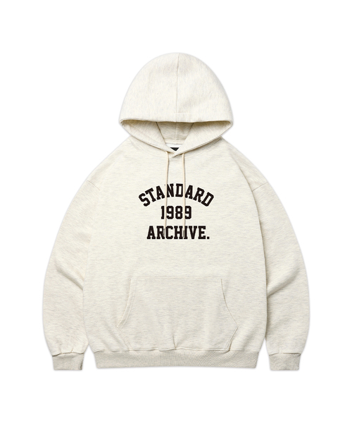 1989STANDARD(1989スタンダード)の「STANDARD ARCH フードパーカー (STHSTD-0254)(パーカー・メンズ・オートミール/ダークグレー/ライトグレー/バーガンディー/ネイビー/ブラック・MEDIUM/X-LARGE/LARGE)」の4枚目の写真