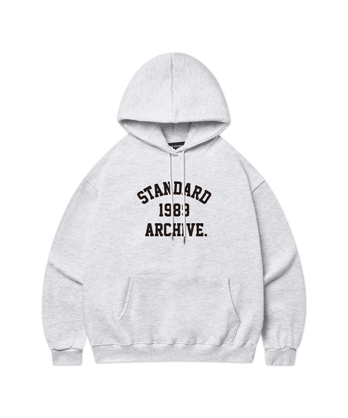 1989STANDARD(1989スタンダード)の「STANDARD ARCH フードパーカー (STHSTD-0254)(パーカー・メンズ・オートミール/ダークグレー/ライトグレー/バーガンディー/ネイビー/ブラック・MEDIUM/X-LARGE/LARGE)」の2枚目の写真