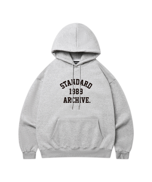 1989STANDARD(1989スタンダード)の「STANDARD ARCH フードパーカー (STHSTD-0254)(パーカー・メンズ・オートミール/ダークグレー/ライトグレー/バーガンディー/ネイビー/ブラック・MEDIUM/X-LARGE/LARGE)」の3枚目の写真