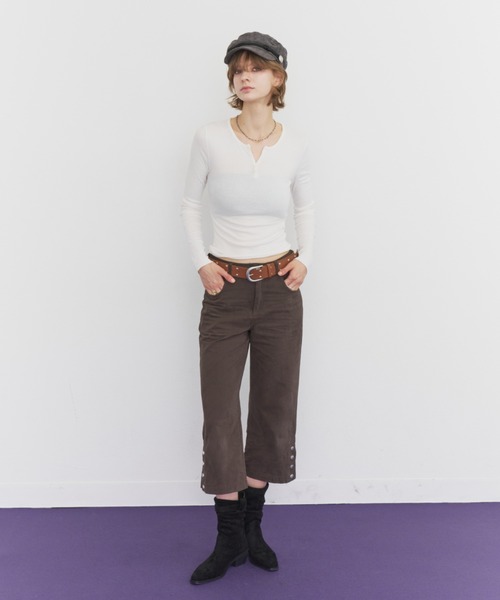 Rohwel(ローウェル)の「Basic Henley Neck Tee / ベーシックヘンリーネックT(Tシャツ/カットソー・レディース・ブラウン/ホワイト/グレー/ブラック・FREE)」の10枚目の写真