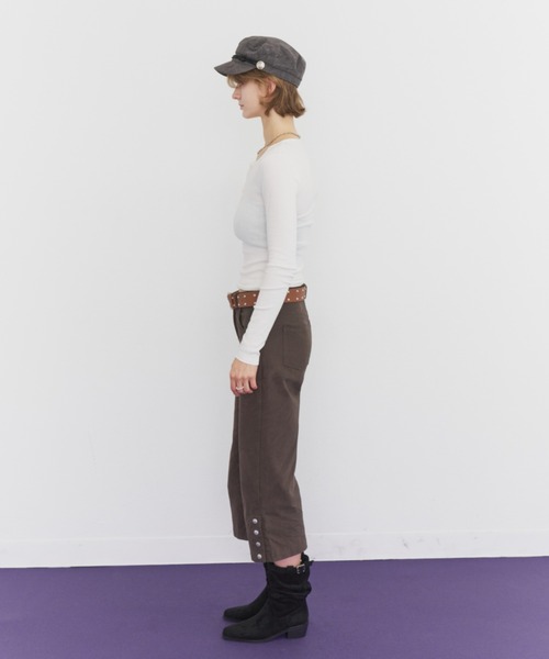 Rohwel(ローウェル)の「Basic Henley Neck Tee / ベーシックヘンリーネックT(Tシャツ/カットソー・レディース・ブラウン/ホワイト/グレー/ブラック・FREE)」の11枚目の写真