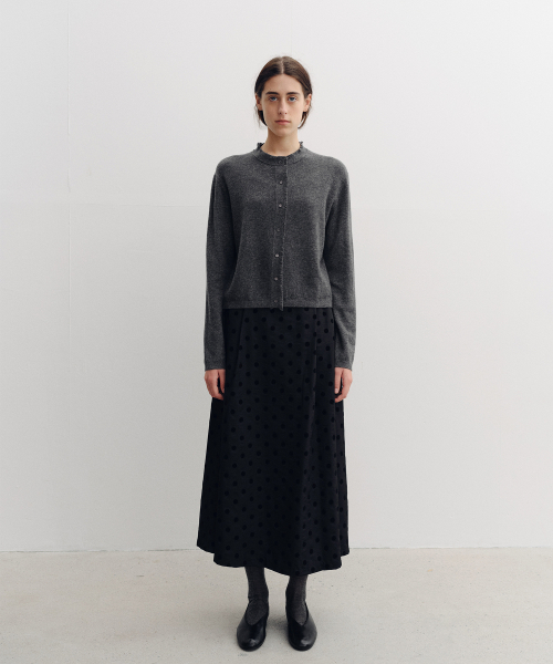 MOHAN（モハン）の「TVF DOT FLARED SKIRT_2COLORS（スカート・レディース・ブラック/ネイビー・SMALL/MEDIUM/LARGE）」の3枚目の写真