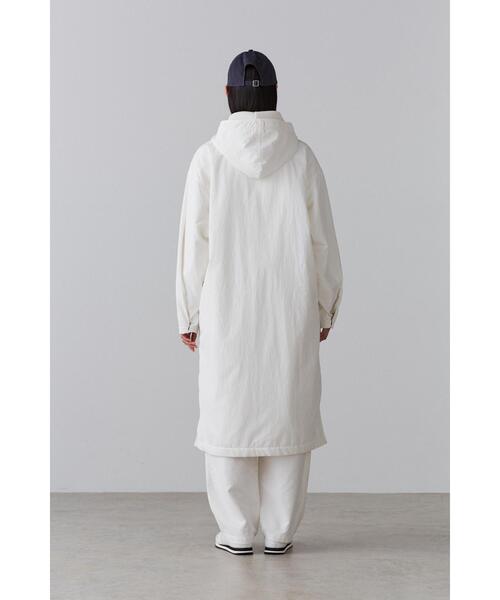 Y(ワイ)の「Y / RECYCLE NYLON TAFFETA / RECYCLE POLYESTER FLEECE CO(ダウンジャケット/コート・メンズ・ホワイト/ネイビー・SMALL/MEDIUM/LARGE)」の20枚目の写真