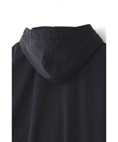 Y(ワイ)の「Y / RECYCLE NYLON TAFFETA / RECYCLE POLYESTER FLEECE CO(ダウンジャケット/コート・メンズ・ホワイト/ネイビー・SMALL/MEDIUM/LARGE)」の17枚目の写真