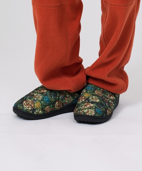 SUBU(スブ)の「【SUBU/スブ】NANNEN+H/DAY BOTANICAL/NIGHT BOTANICAL/ボタニカル柄/冬用サンダル/ストラップあり(サンダル・レディース・グリーン系その他/パープル系その他・1/0)」の3枚目の写真