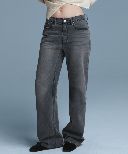 URAGO（ユラーゴ）の「グレーウォッシュドストレートジーンズ_Gray（デニムパンツ・レディース・アッシュグレー・SMALL/MEDIUM/LARGE）」の3枚目の写真