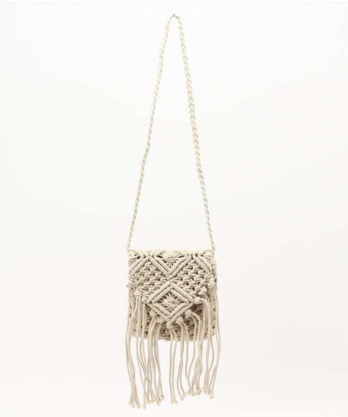 WEGO（ウィゴー）の「WEGO/マクラメフリンジショルダーバッグ（ショルダーバッグ・レディース・アイボリー/ブラック・FREE）」の2枚目の写真