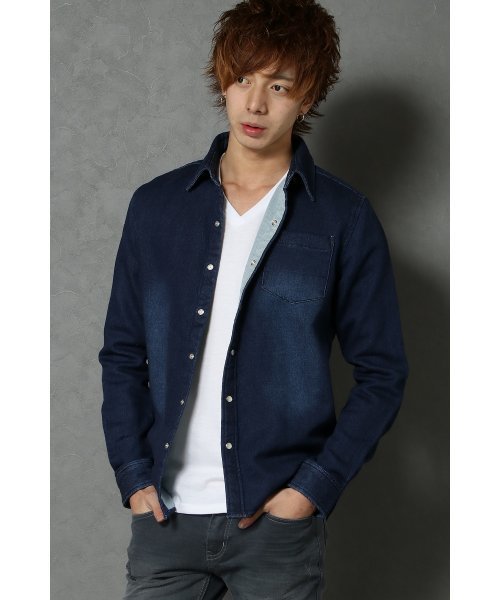 VENCEEXCHANGE（ヴァンスエクスチェンジ）の「【BITTER 1月号 掲載商品】カットデニムシャツ                   （シャツ/ブラウス・メンズ・ダークネイビー/ブルー・LARGE/MEDIUM/SMALL）」の2枚目の写真