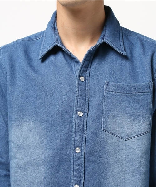 VENCEEXCHANGE（ヴァンスエクスチェンジ）の「【BITTER 1月号 掲載商品】カットデニムシャツ                   （シャツ/ブラウス・メンズ・ダークネイビー/ブルー・LARGE/MEDIUM/SMALL）」の5枚目の写真