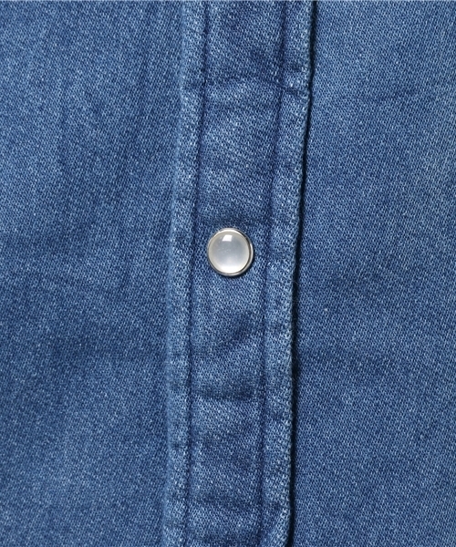 VENCEEXCHANGE（ヴァンスエクスチェンジ）の「【BITTER 1月号 掲載商品】カットデニムシャツ                   （シャツ/ブラウス・メンズ・ダークネイビー/ブルー・LARGE/MEDIUM/SMALL）」の9枚目の写真