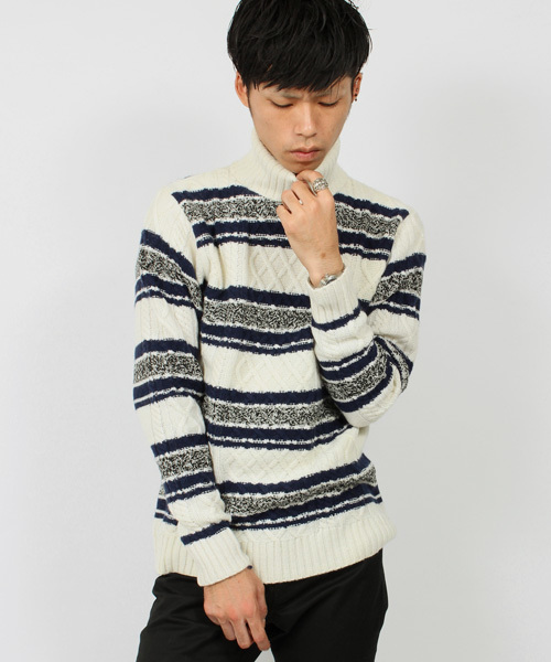 ESSENTIAL GARMENT MEN'S BIGI（エッセンシャルガーメントメンズビギ）の「アラン柄タートルネックニット/無地＆ボーダー（ニット/セーター・メンズ・グレー/グレー系その他/ホワイト/ホワイト系その他/ボルドー・S/M/L）」の3枚目の写真