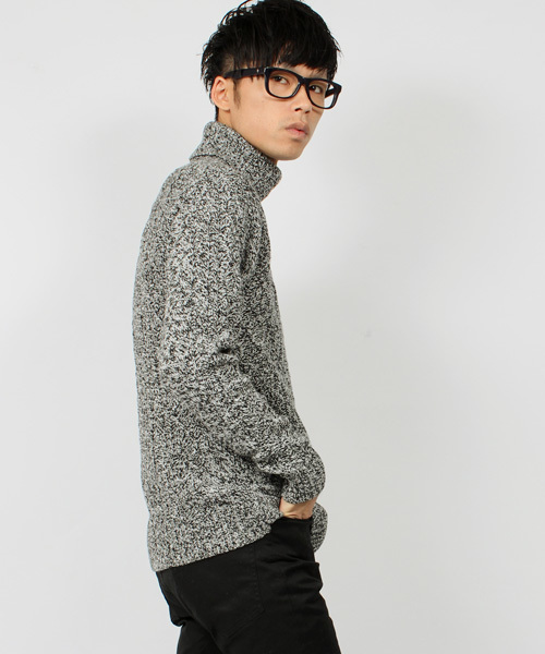 ESSENTIAL GARMENT MEN'S BIGI（エッセンシャルガーメントメンズビギ）の「アラン柄タートルネックニット/無地＆ボーダー（ニット/セーター・メンズ・グレー/グレー系その他/ホワイト/ホワイト系その他/ボルドー・S/M/L）」の11枚目の写真