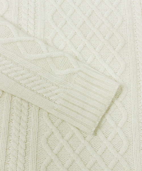 ESSENTIAL GARMENT MEN'S BIGI（エッセンシャルガーメントメンズビギ）の「アラン柄タートルネックニット/無地＆ボーダー（ニット/セーター・メンズ・グレー/グレー系その他/ホワイト/ホワイト系その他/ボルドー・S/M/L）」の14枚目の写真