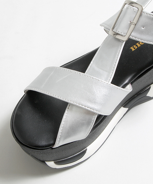 WEGO（ウィゴー）の「WEGO/厚底スポーツサンダル（サンダル・レディース・ホワイト/シルバー/ブラック・LARGE/MEDIUM）」の8枚目の写真