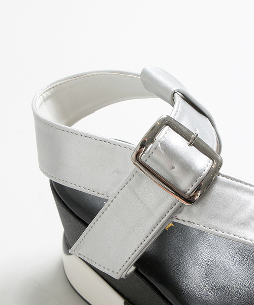 WEGO（ウィゴー）の「WEGO/厚底スポーツサンダル（サンダル・レディース・ホワイト/シルバー/ブラック・LARGE/MEDIUM）」の9枚目の写真