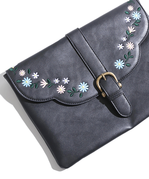 WEGO（ウィゴー）の「WEGO/ヴィンテージライクフラワー刺繍クラッチバッグ（クラッチバッグ・レディース・キャメル/ブラック・FREE）」の8枚目の写真