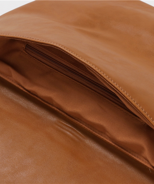 WEGO（ウィゴー）の「WEGO/ヴィンテージライクフラワー刺繍クラッチバッグ（クラッチバッグ・レディース・キャメル/ブラック・FREE）」の6枚目の写真