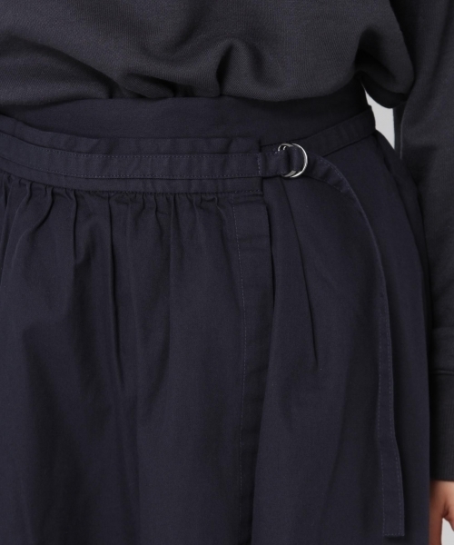 studio CLIP（スタディオクリップ）の「チノロングラップスカート（スカート・レディース・ネイビー/カーキ/ベージュ・MEDIUM/X-LARGE/XX-LARGE/LARGE）」の10枚目の写真