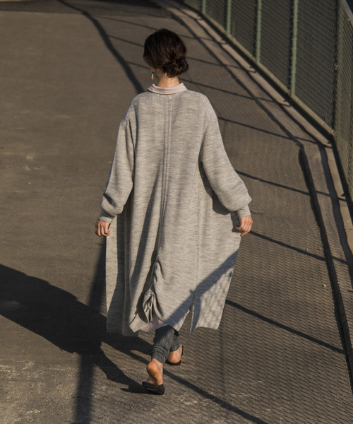 STYLEDOOR(スタイルドア)の「バックリングニットロングカーディガン(カーディガン/ボレロ・レディース・グレー/モカ/ネイビー・FREE)」の2枚目の写真