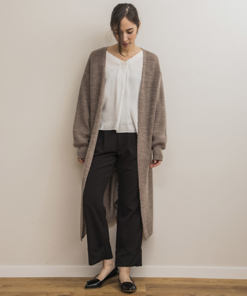 STYLEDOOR(スタイルドア)の「バックリングニットロングカーディガン(カーディガン/ボレロ・レディース・グレー/モカ/ネイビー・FREE)」の3枚目の写真