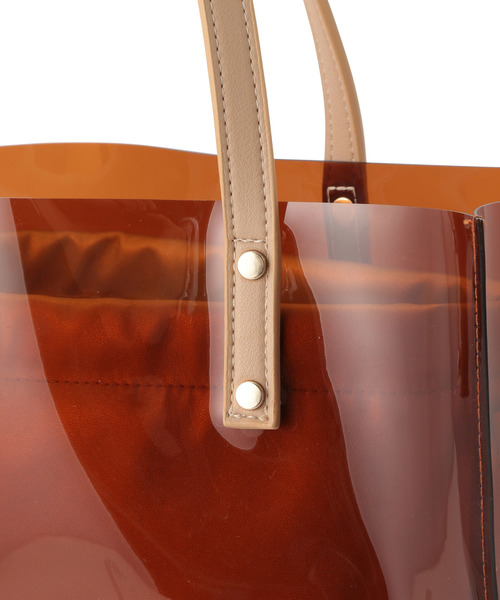 ROPE' PICNIC(ロペピクニック)の「メタリック巾着付ビニールトートバッグ(トートバッグ・レディース・ブラック/ダークブラウン/シルバー・FREE)」の6枚目の写真