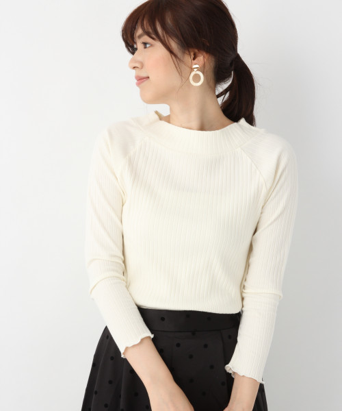 GLOBAL WORK(グローバルワーク)の「シアーリブボトルネック長袖/804341(Tシャツ/カットソー・レディース・ホワイト/ブラック/ネイビー/ブラウン/グリーン・MEDIUM/LARGE)」の2枚目の写真