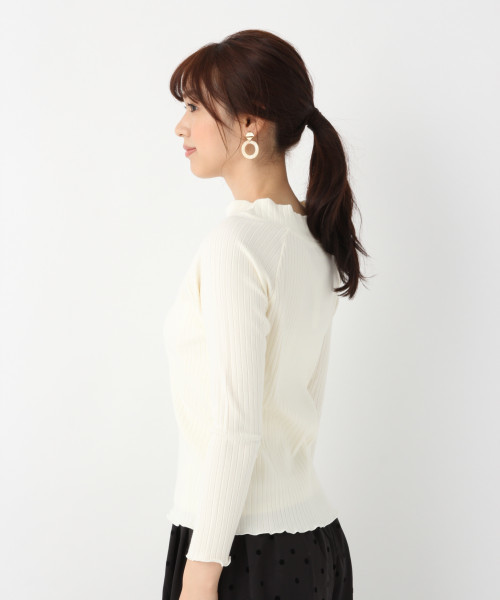 GLOBAL WORK(グローバルワーク)の「シアーリブボトルネック長袖/804341(Tシャツ/カットソー・レディース・ホワイト/ブラック/ネイビー/ブラウン/グリーン・MEDIUM/LARGE)」の11枚目の写真