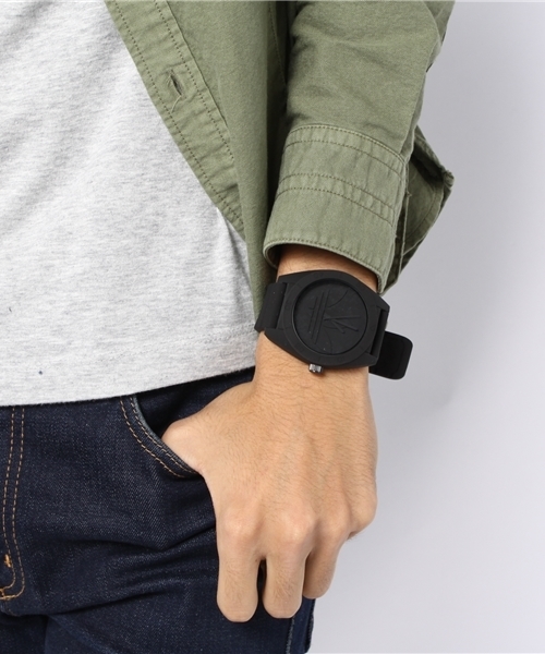 adidas（アディダス）の「SANTIAGO　ADH2710（アナログ腕時計・メンズ・ブラック×ブラック・FREE）」の8枚目の写真