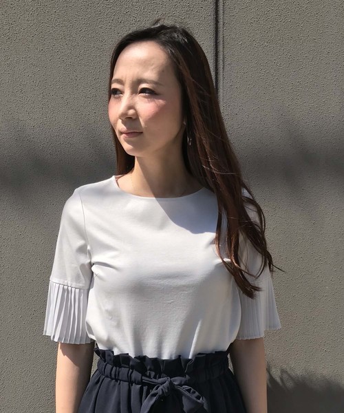 A/C DESIGN BY ALPHA CUBIC（エーシーデザインバイアルファキュービック）の「プリーツ袖プルオーバー（Tシャツ/カットソー・レディース・グリーン/ブラック/グレー/ネイビー・M size/L size）」の3枚目の写真