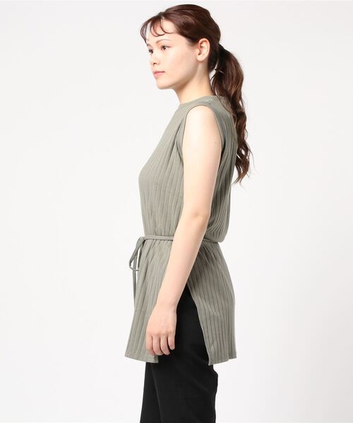 STYLEBLOCK(スタイルブロック)の「ワイドリブノースリーブカットソー(Tシャツ/カットソー・レディース・ブラック/ベージュ/カーキ/ライトベージュ・M)」の5枚目の写真