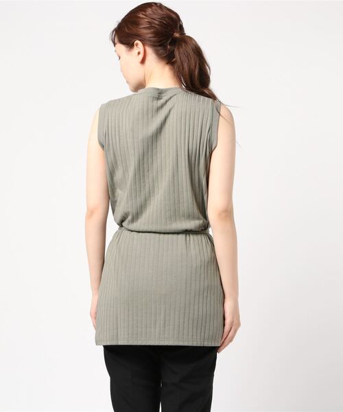 STYLEBLOCK(スタイルブロック)の「ワイドリブノースリーブカットソー(Tシャツ/カットソー・レディース・ブラック/ベージュ/カーキ/ライトベージュ・M)」の6枚目の写真